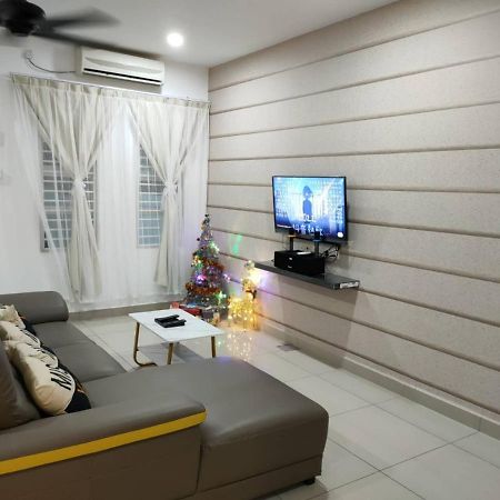 Setia Home Sitiawan Ktv 12+4 Pax Exterior photo