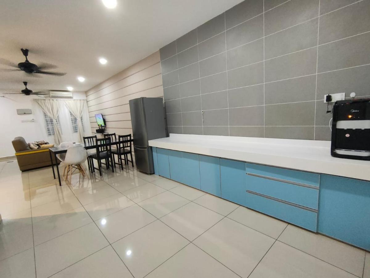 Setia Home Sitiawan Ktv 12+4 Pax Exterior photo